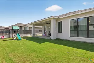 613 Meade St, New Braunfels, TX 78132 - Photo 33