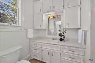 819 N 13th St, Temple, TX 76501 - Photo 17