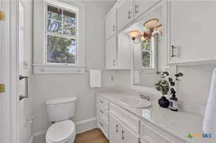 819 N 13th St, Temple, TX 76501 - Photo 5
