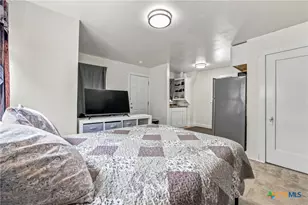 108 E College St, Seguin, TX 78155 - Photo 25