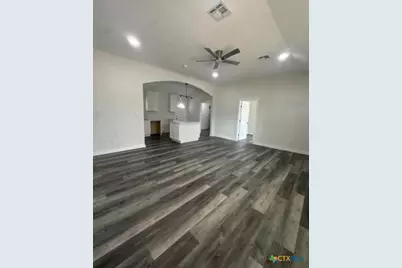 1008 N Gonzales St, Cuero, TX 77954 - Photo 5