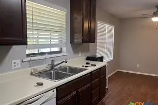 1306 Carnation Ln, New Braunfels, TX 78130 - Photo 5