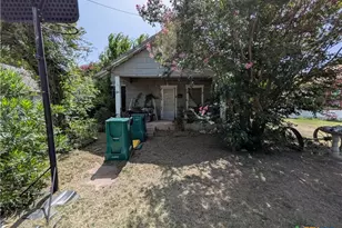 410 S 14th St, Gatesville, TX 76528 - Photo 1
