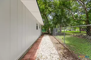 761 Whippoorwill Dr, Canyon Lake, TX 78133 - Photo 19