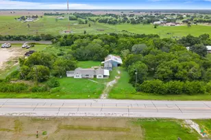 1409 W Main St, Edna, TX 77957 - Photo 9