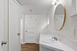 1409 W Main St, Edna, TX 77957 - Photo 29