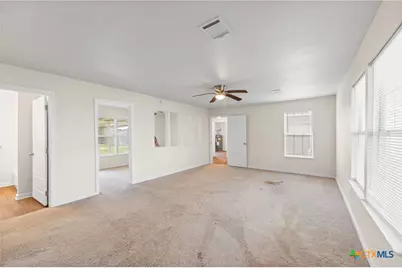 1409 W Main Street, Edna, TX 77957 - Photo 21