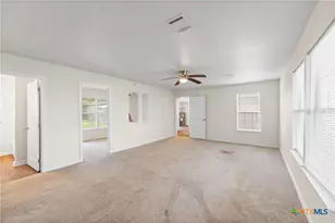 1409 W Main St, Edna, TX 77957 - Photo 21