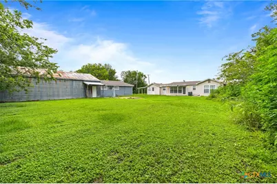 1409 W Main Street, Edna, TX 77957 - Photo 15