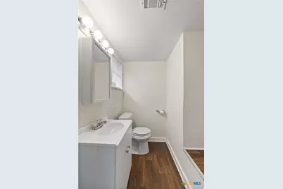 1409 W Main Street, Edna, TX 77957 - Photo 35