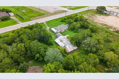1409 W Main Street, Edna, TX 77957 - Photo 3