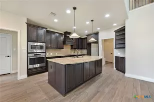 657 Vale Ct, New Braunfels, TX 78132 - Photo 5