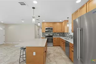 1409 Highland Dr, San Marcos, TX 78666 - Photo 5