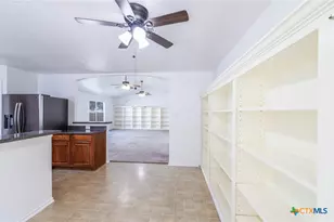 10218 Chuck Wagon Ct, Converse, TX 78109 - Photo 11