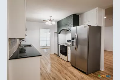 404 Alamogordo Drive, Victoria, TX 77904 - Photo 7
