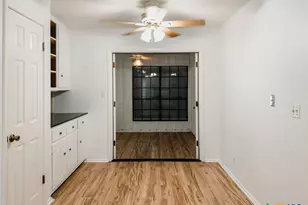 404 Alamogordo Dr, Victoria, TX 77904 - Photo 9