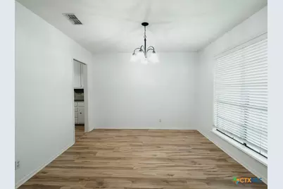404 Alamogordo Drive, Victoria, TX 77904 - Photo 5