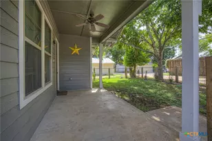 349 E South St, New Braunfels, TX 78130 - Photo 11