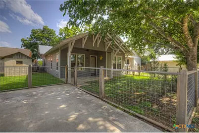 349 E South Street, New Braunfels, TX 78130 - Photo 13