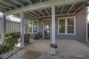 349 E South St, New Braunfels, TX 78130 - Photo 9