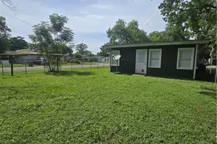 1501 E Rosebud Ave, Victoria, TX 77901 - Photo 15