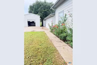 256 County Road 481, Gonzales, TX 78629 - Photo 3
