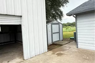 256 Co Rd 481, Gonzales, TX 78629 - Photo 17