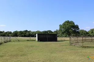 256 Co Rd 481, Gonzales, TX 78629 - Photo 15