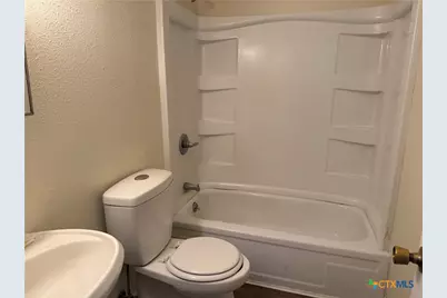 1409 Calle Nogal Street #B, Temple, TX 76502 - Photo 7