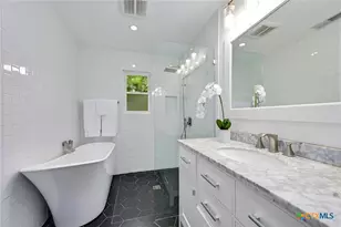 403 Krebs Ln, Austin, TX 78704 - Photo 17