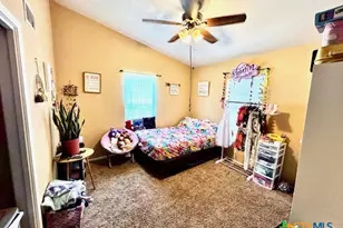 206 Bohman St, Cuero, TX 77954 - Photo 9