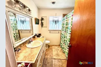 206 Bohman Street, Cuero, TX 77954 - Photo 7