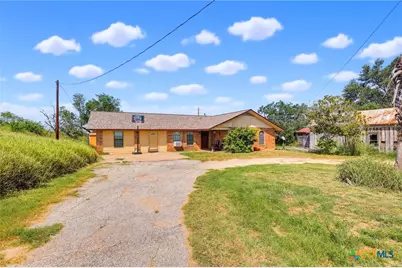 150 Fm 1303, Floresville, TX 78114 - Photo 1