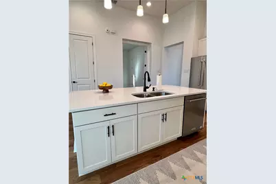 611 N Guenther Avenue, New Braunfels, TX 78130 - Photo 15