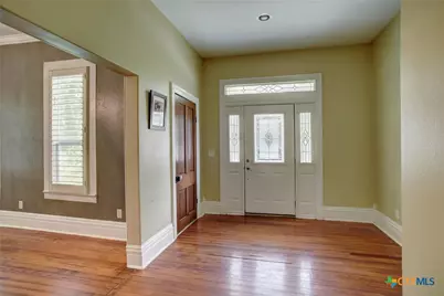 1322 N Avenue F #A, Shiner, TX 77984 - Photo 3