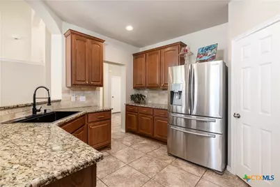229 Bending Oak, New Braunfels, TX 78132 - Photo 7