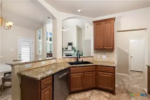 229 Bending Oak, New Braunfels, TX 78132 - Photo 9