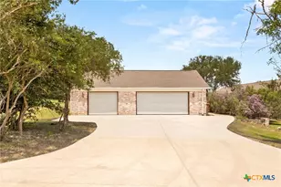 2188 Bretzke Ln, New Braunfels, TX 78132 - Photo 43