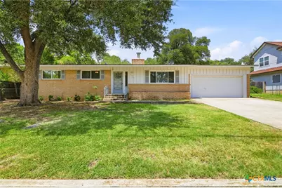 633 Lockener Ave, New Braunfels, TX 78130 - Photo 1