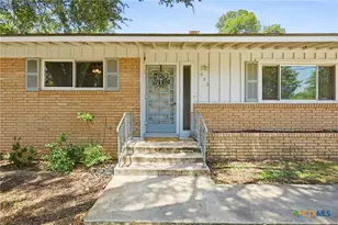 633 Lockener Ave, New Braunfels, TX 78130 - Photo 3