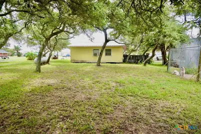 706 W Jefferson Avenue, Port O'Connor, TX 77982 - Photo 5