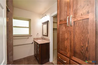 201 Canterbury Lane, Victoria, TX 77904 - Photo 21