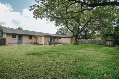 201 Canterbury Lane, Victoria, TX 77904 - Photo 29