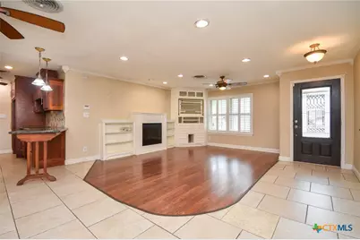 201 Canterbury Lane, Victoria, TX 77904 - Photo 3