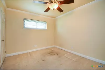 201 Canterbury Lane, Victoria, TX 77904 - Photo 15