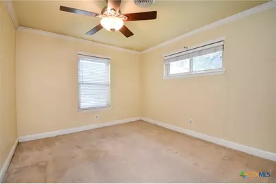 201 Canterbury Lane, Victoria, TX 77904 - Photo 13