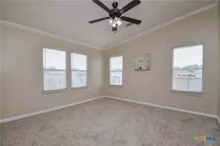 807 E Mesquite Ln, Victoria, TX 77901 - Photo 17