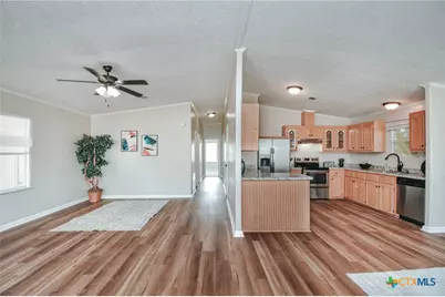807 E Mesquite Lane, Victoria, TX 77901 - Photo 3