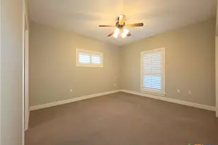 565 E Ward St, Goliad, TX 77963 - Photo 23