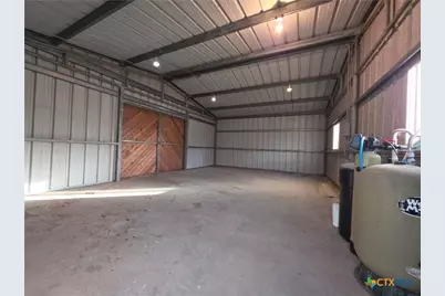 565 E Ward Street, Goliad, TX 77963 - Photo 5